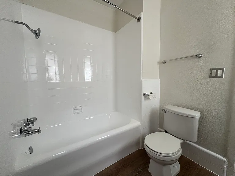1171 Huntington Dr #D — Photo 27