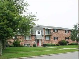 1 Harvey Dr APT 10, Lancaster, NY 14086