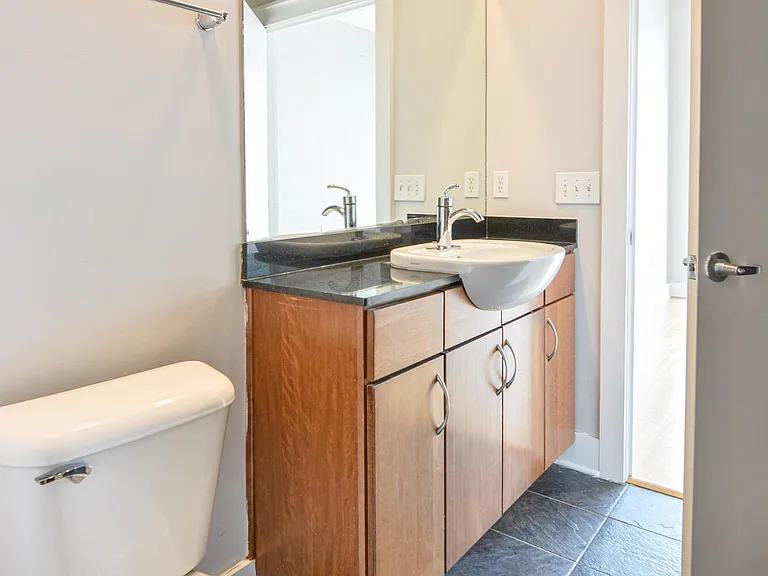 535 S Upper St #402 — Photo 14