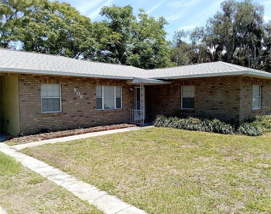 1st image of 906 Oak Dr