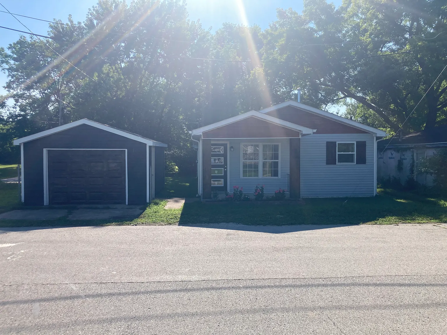 3 bed, 1248 sqft, $1,795 — Photo 2