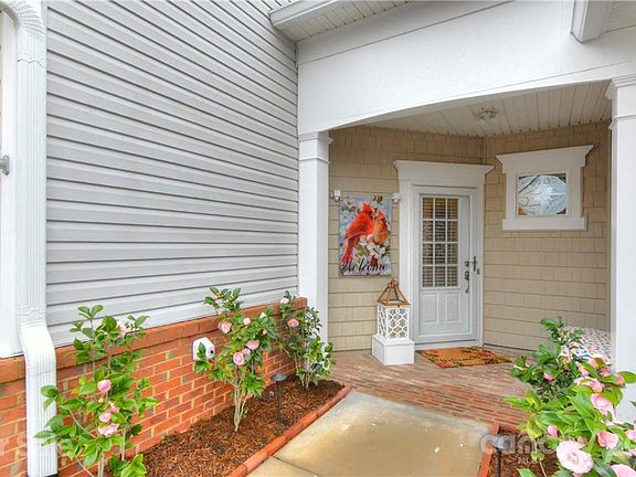 3rd image of 28112 Song Sparrow Ln