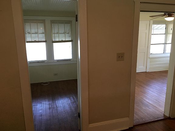 5th image of 2822 18th Ave N