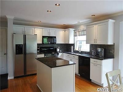 2nd image of 62 Chaucer Cir