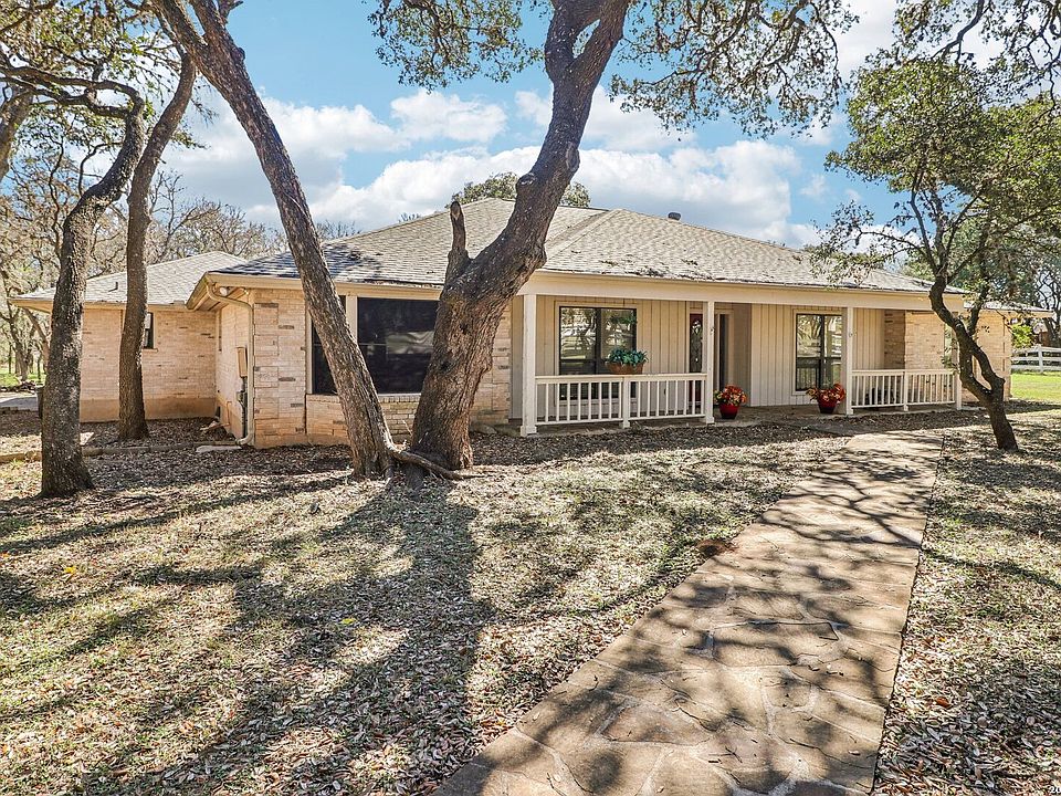 1st image of 8534 Classic Oaks