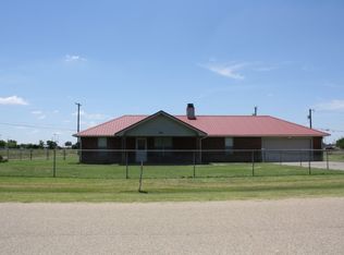 916 E Newcomb St, Lubbock, TX 79403