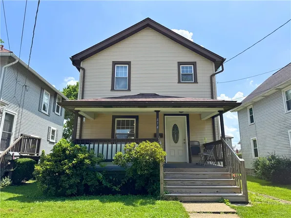 414 Memorial Ave, Grove City, PA 16127