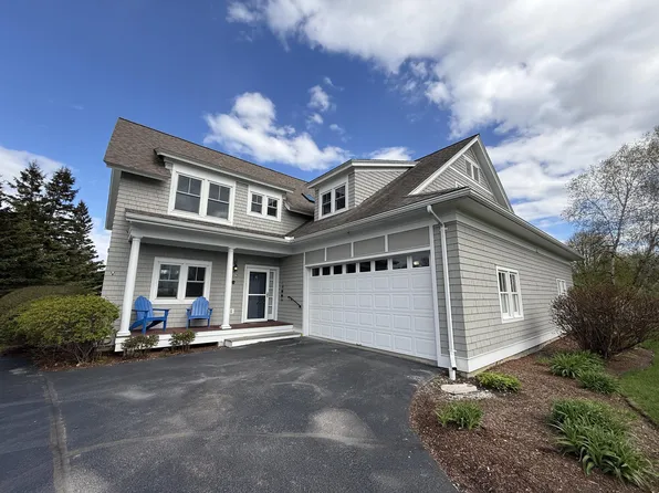 226 Fairway Drive, South Burlington, VT 05403