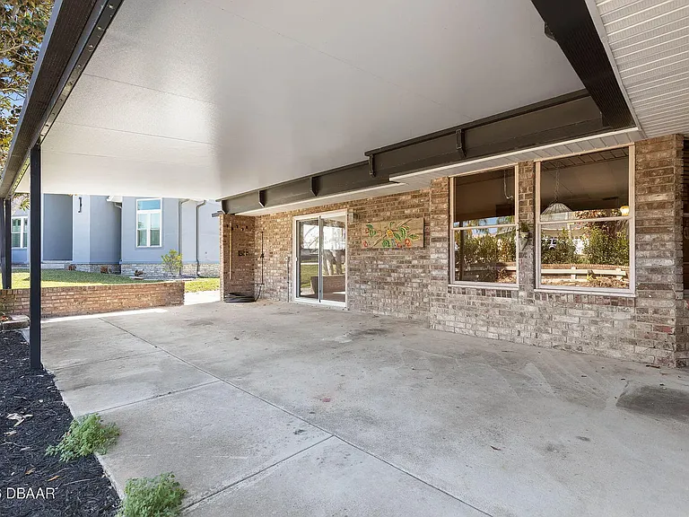 3203 John Anderson Dr — Photo 8