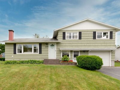 7298 Greenbriar Rd, North Syracuse, NY, 13212