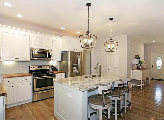 3rd image of 155 Poplar Leaf Ln #9
