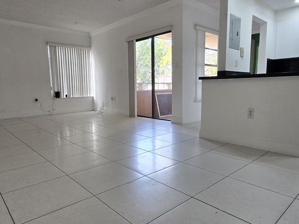 17650 NW 68th Ave APT A2003