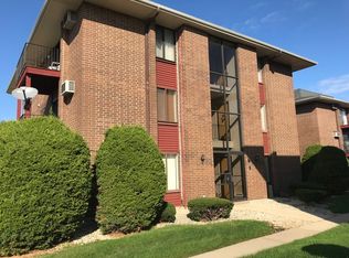 15724 Terrace Dr #RO1, Oak Forest, IL 60452