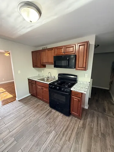 12 Hilltop Rd #1R Photo 1