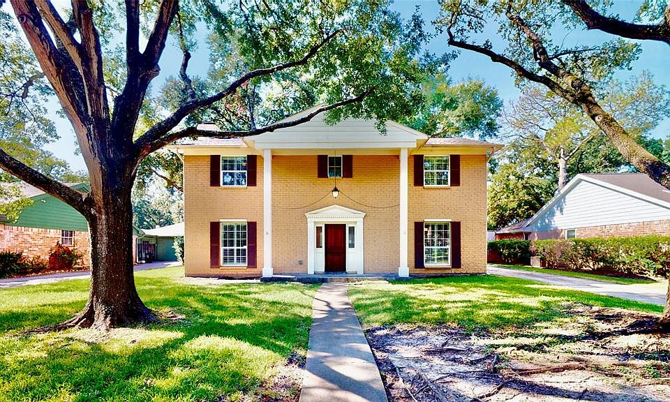 1st image of 12523 Briar Forest Dr