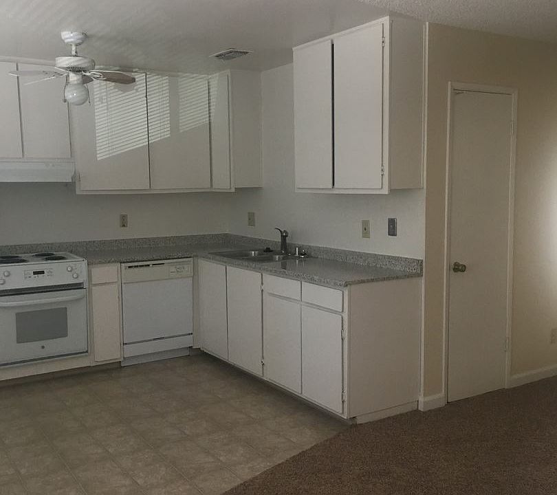 2nd image of 5632 Cypress Ave APT 02