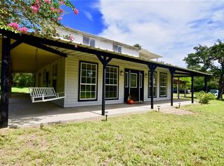 1097 White Loop Rd, Columbus, TX 78934