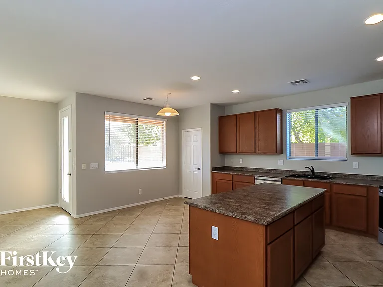 4027 W Valley View Dr — Photo 5