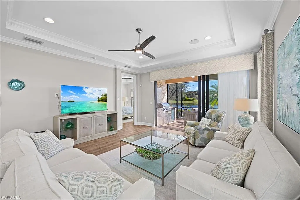 3 bed, 2.0 bath, 2301 sqft, $9,000 — Photo 2