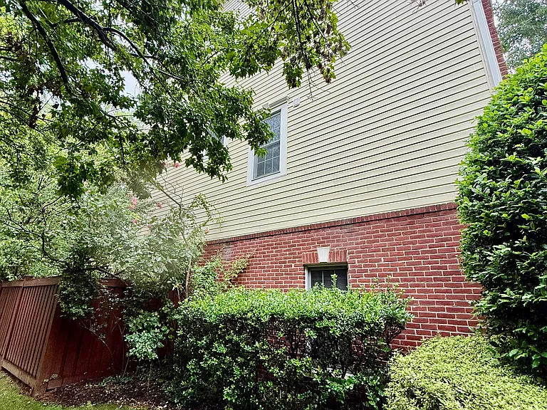 4028 Heatherstone Ct — Photo 39