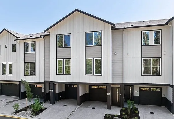19520 16th Ave SE