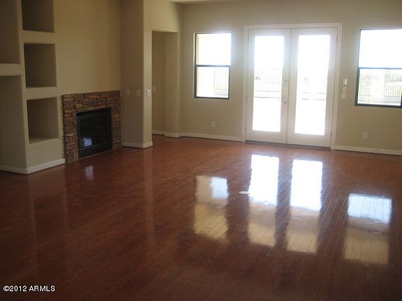 5th image of 4037 N Arbor Ln
