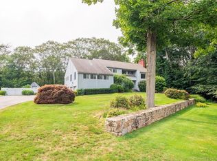 16 Fireside Ct, Norwalk, CT 06850