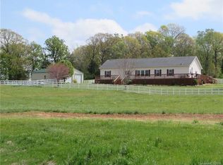 2670 Silverbrook Dr, Newton, NC 28658