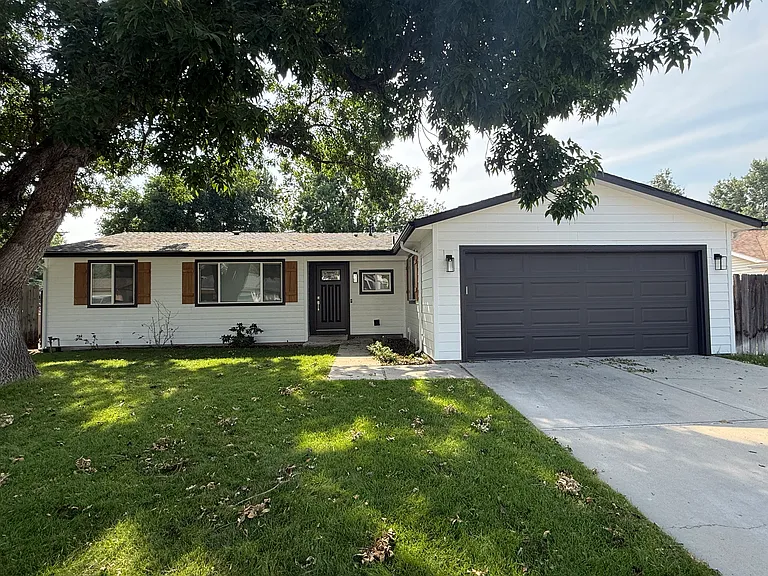 3421 S Norfolk Way — Photo 1