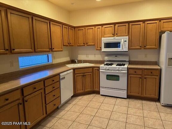 2nd image of 2819 Ithaca Dr