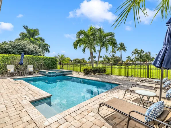 7676 N Monarch Court, Delray Beach, FL 33446