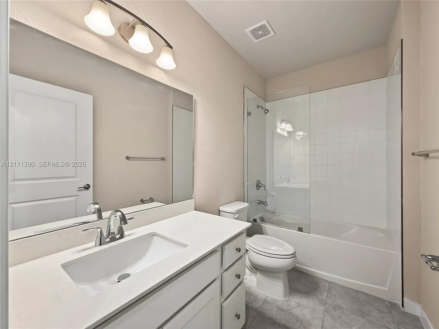 3 bed, 1425 sqft, $2,500 — Photo 3