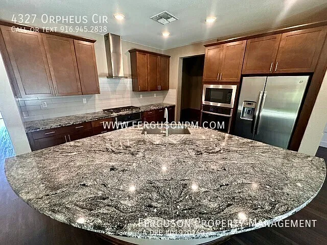 Move In Ready Four Bedroom Home in Anatolia — Photo 3