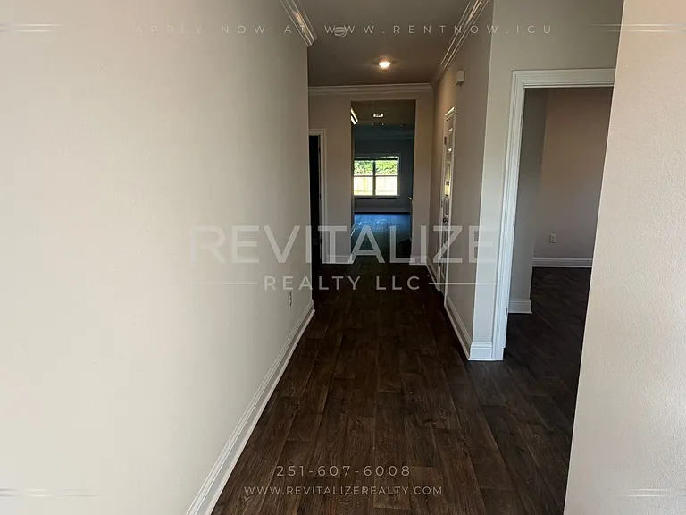 14930 Dayton Cir — Photo 8