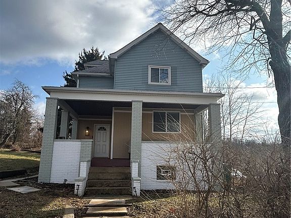 2nd image of 230 Maple St