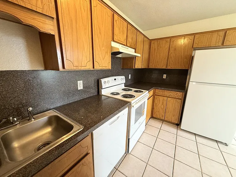 1210 Industrial Blvd #A — Photo 10