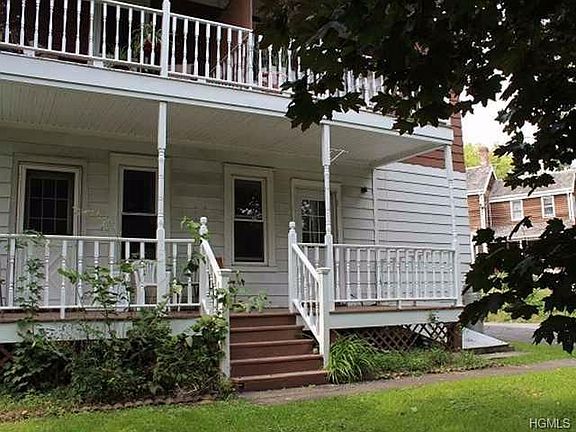 2nd image of 124 Huguenot St APT 101
