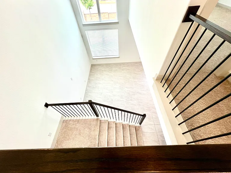 1755 Montgomery Dr — Photo 12