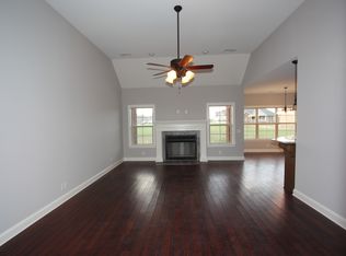 4003 Sheffield Ln, Greenbrier, TN 37073