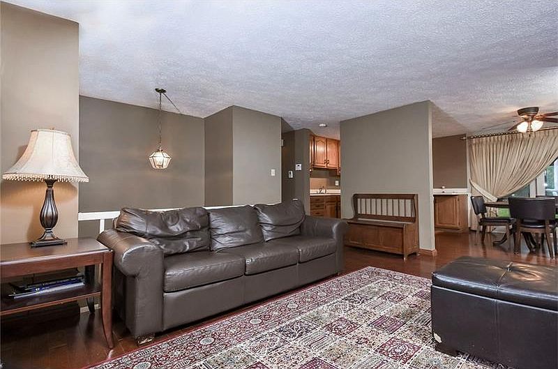 1st image of 344 Alamo Dr
