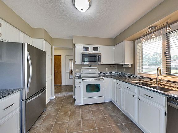 Lots of cupboard space