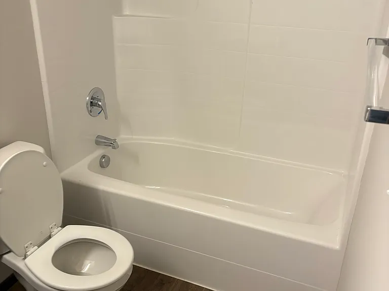 1245 Beach Ave #301 — Photo 4
