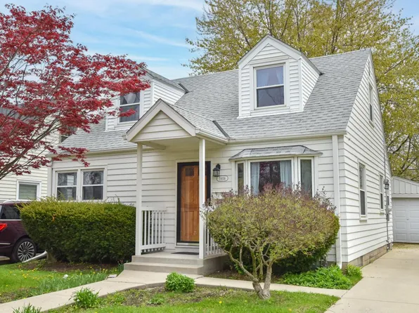 5958 North Lydell AVENUE, Whitefish Bay, WI 53217