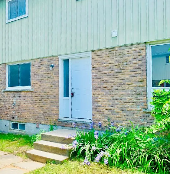 15 Tracey Park Dr #14 — Photo 1