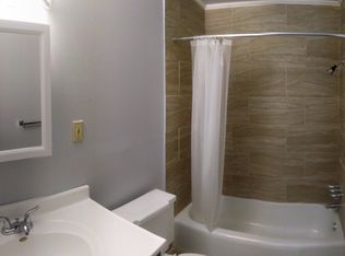 2901 Harwick Dr APT 8, Lansing, MI 48917