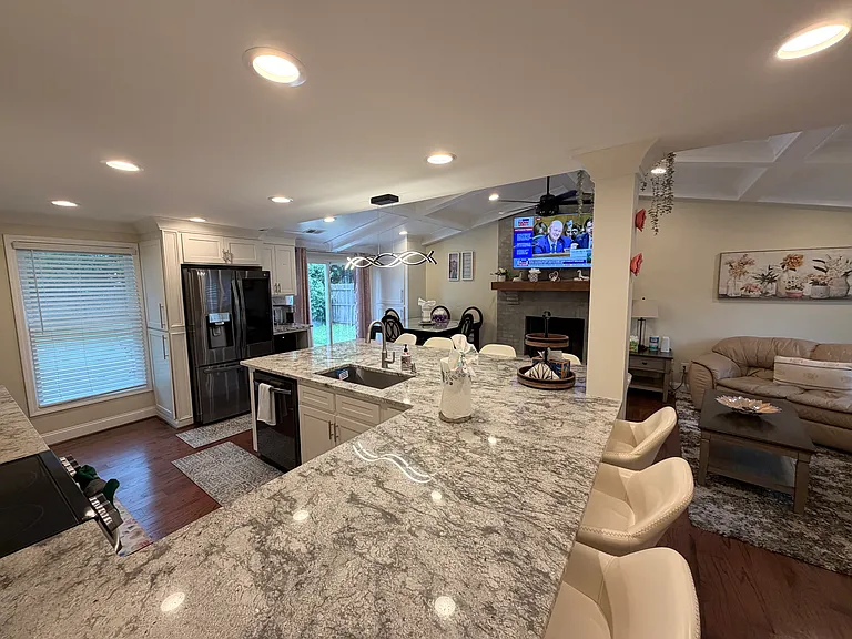 826 Vista Grande Cir — Photo 17