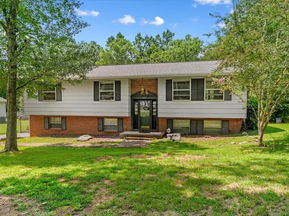 1437 Piedmont Dr NE, Dalton, GA 30721