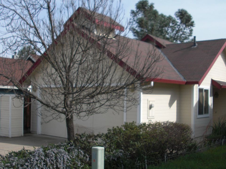 2nd image of 9476 Victorian Way