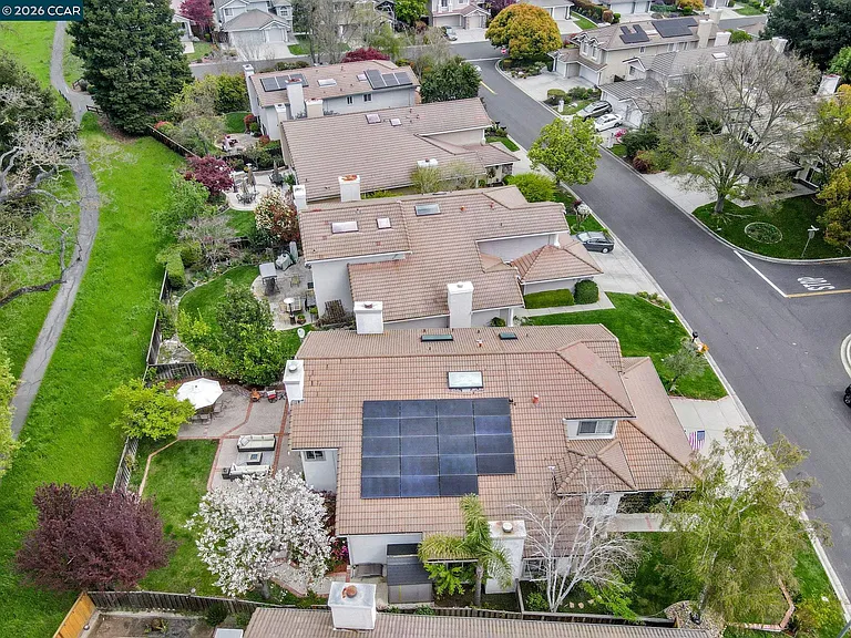 668 Sun Tree Ct — Photo 72