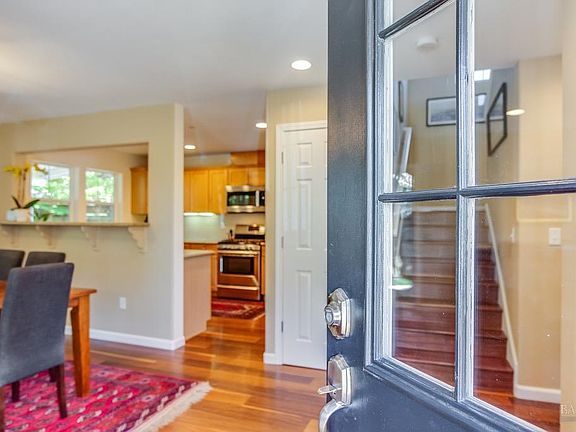3rd image of 1119 Broadway Street